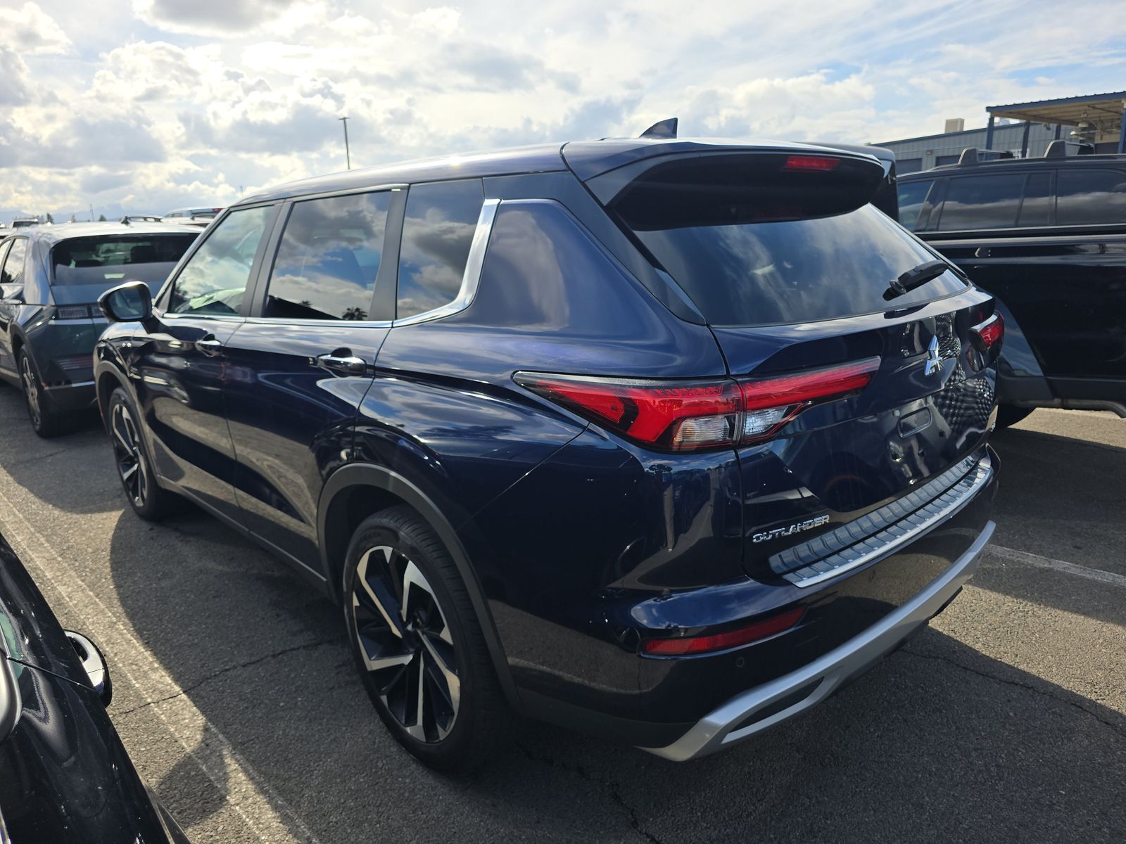 2024 Mitsubishi Outlander SE AWD