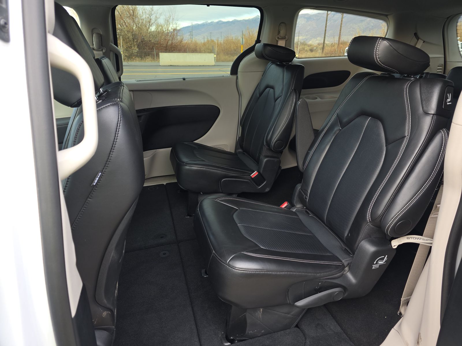 2024 Chrysler Pacifica Touring L FWD