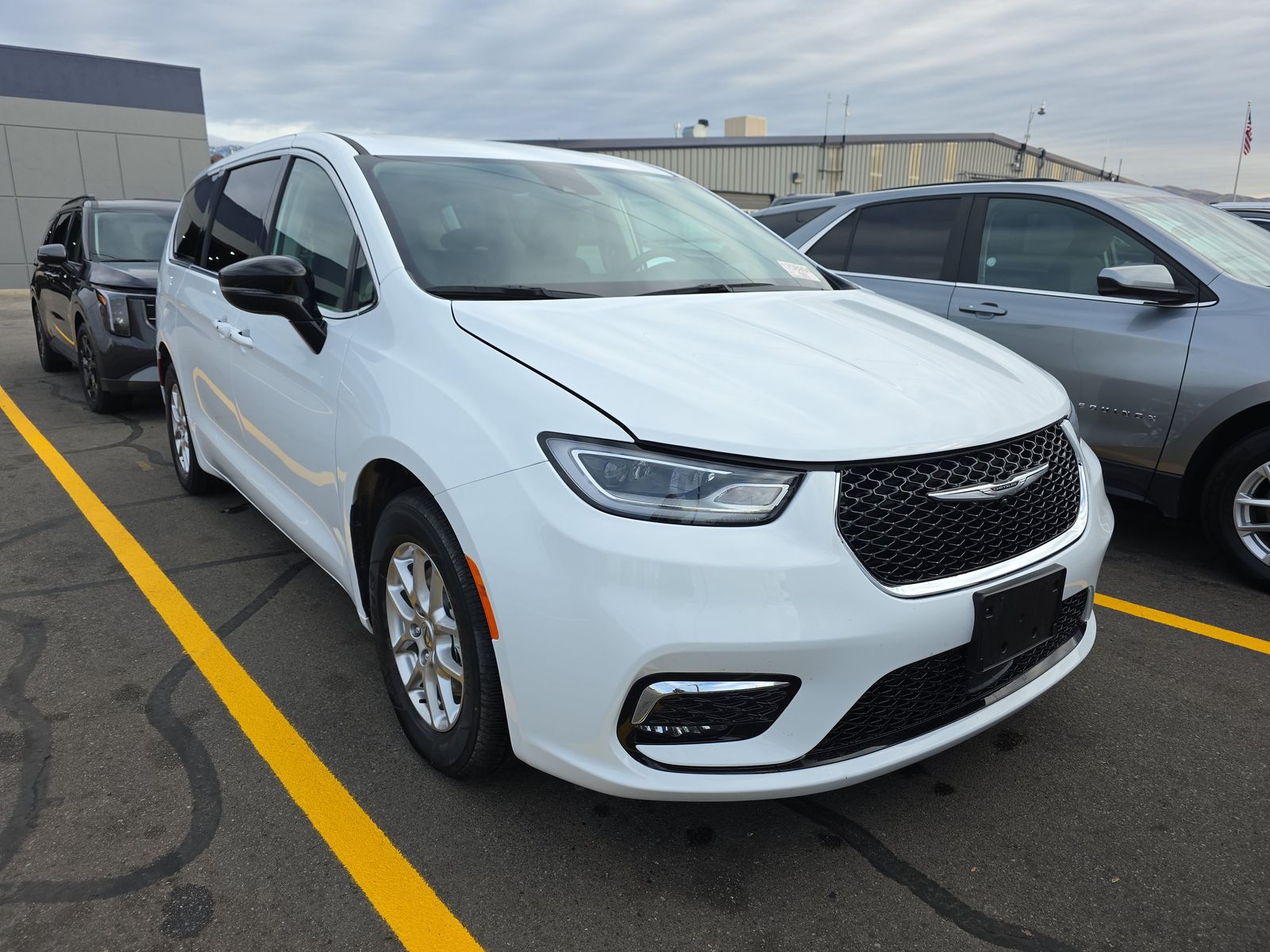 2024 Chrysler Pacifica Touring L FWD