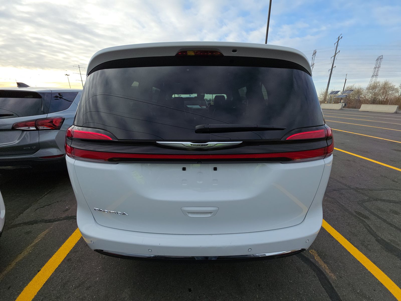2024 Chrysler Pacifica Touring L FWD