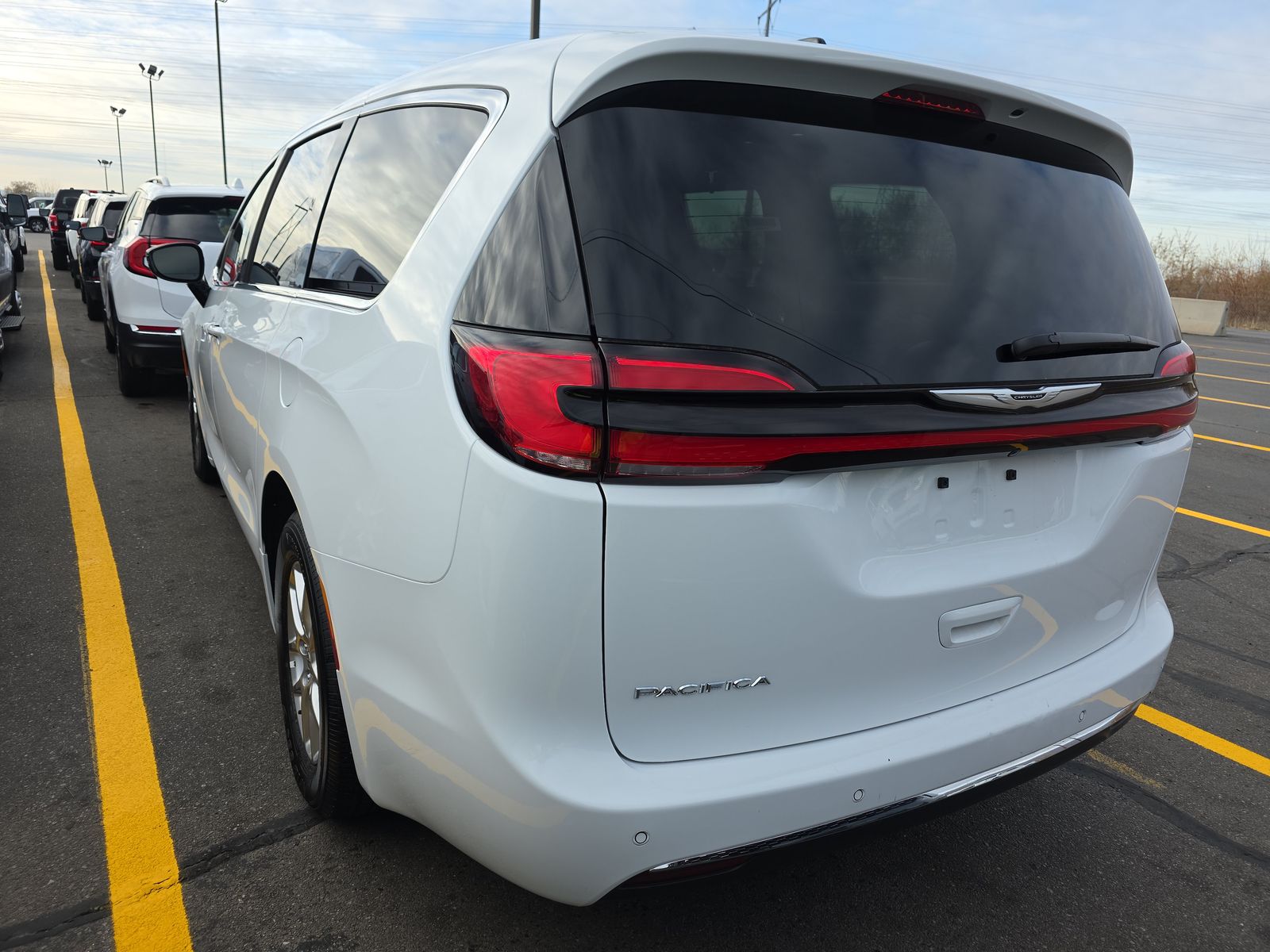 2024 Chrysler Pacifica Touring L FWD