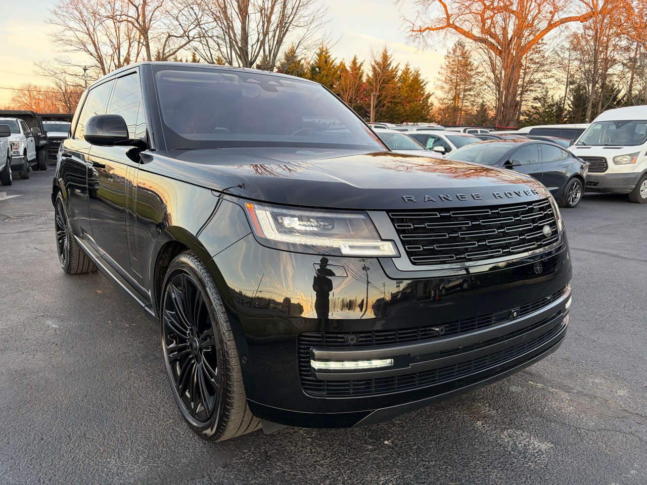2023 Land Rover Range Rover SE LWB AWD