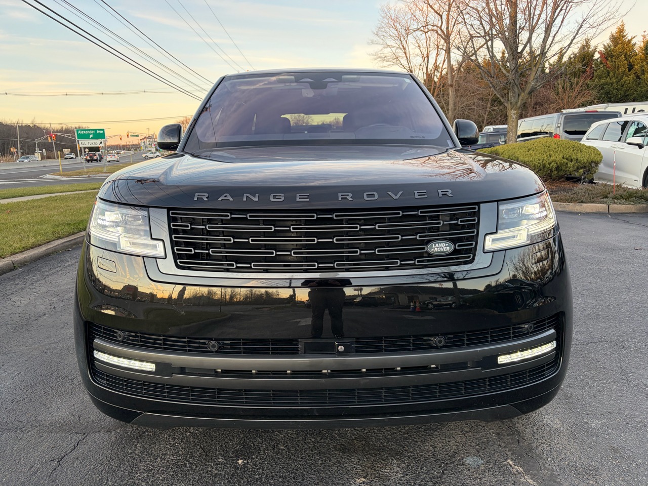 2023 Land Rover Range Rover SE LWB AWD