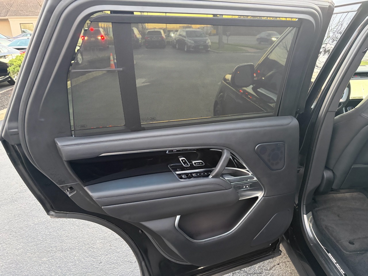 2023 Land Rover Range Rover SE LWB AWD