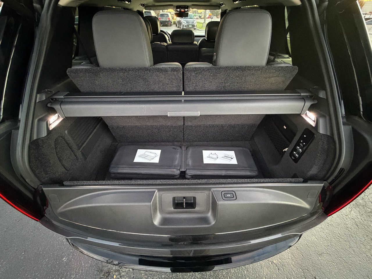 2023 Land Rover Range Rover SE LWB AWD