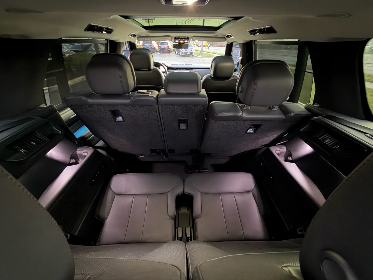 2023 Land Rover Range Rover SE LWB AWD