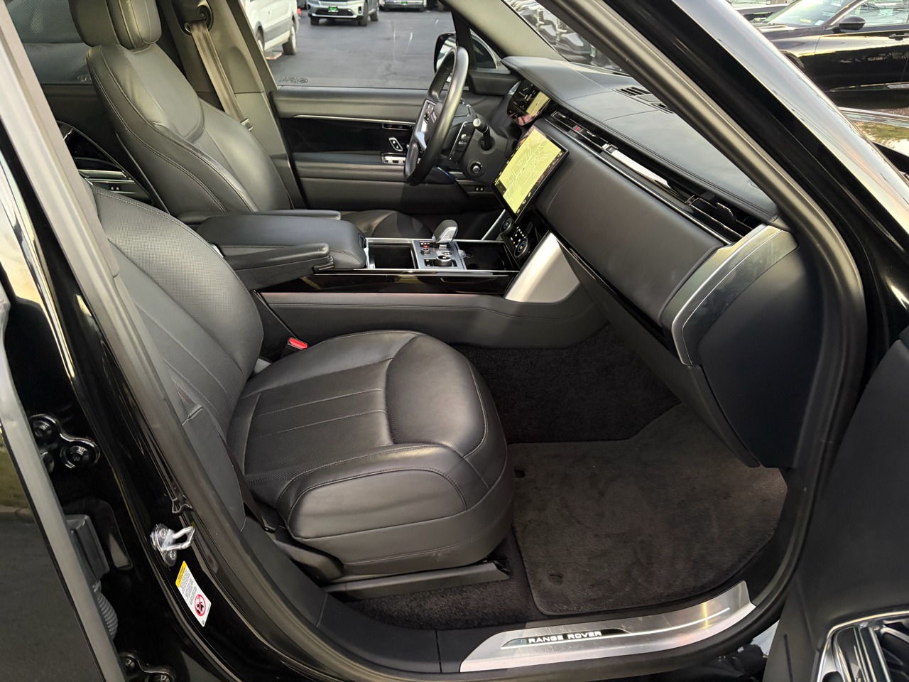 2023 Land Rover Range Rover SE LWB AWD