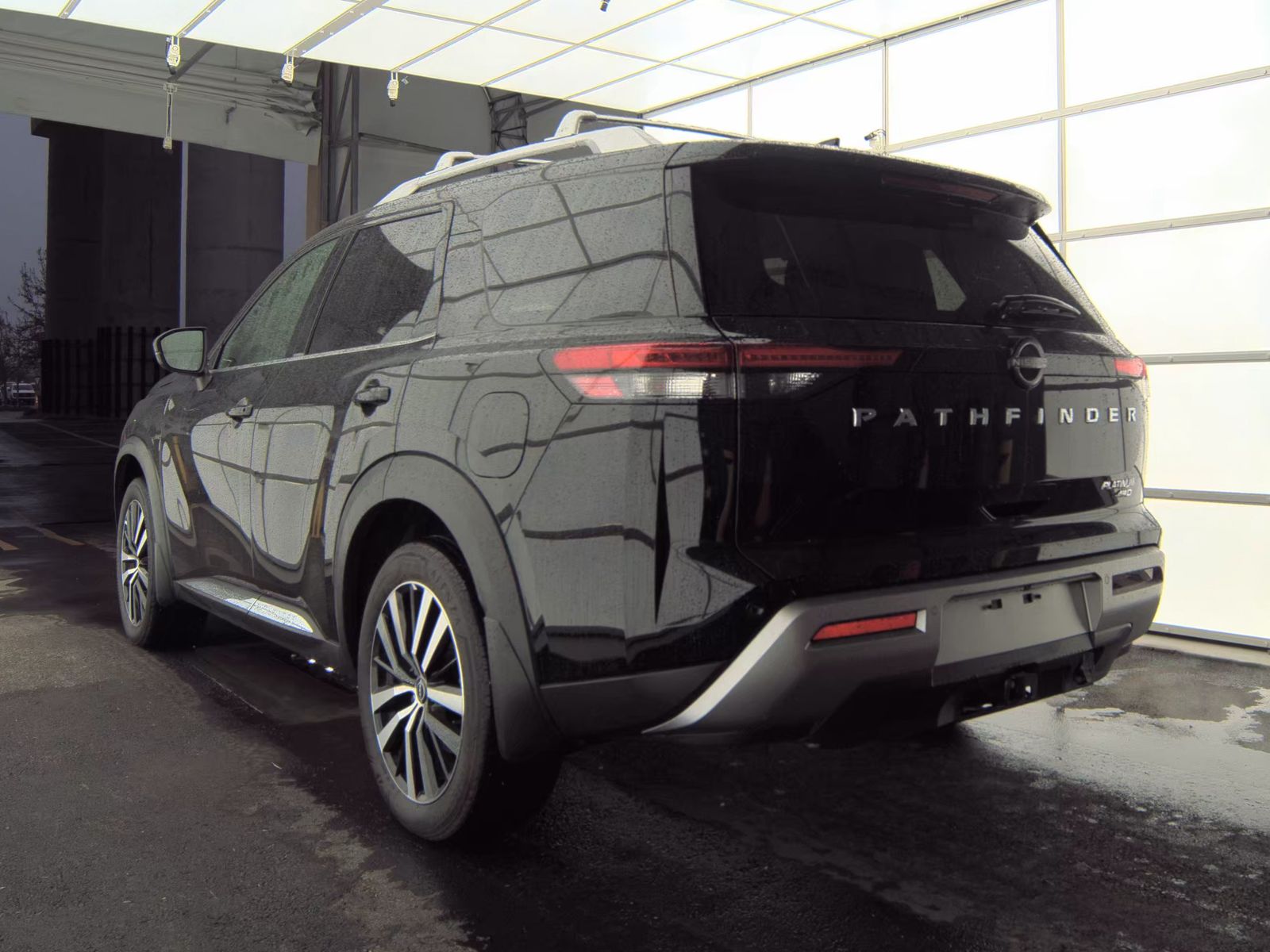 2024 Nissan Pathfinder Platinum AWD