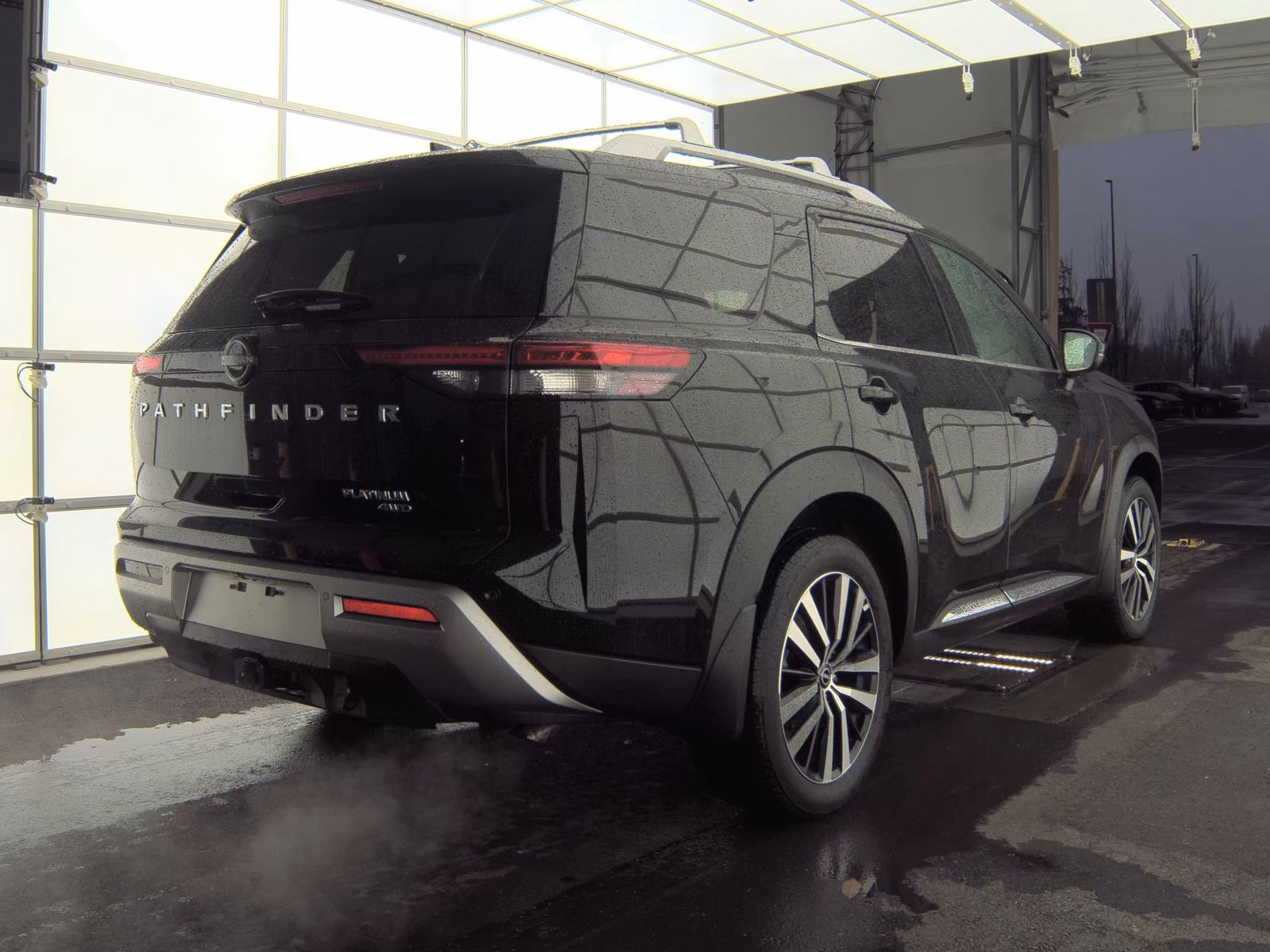2024 Nissan Pathfinder Platinum AWD
