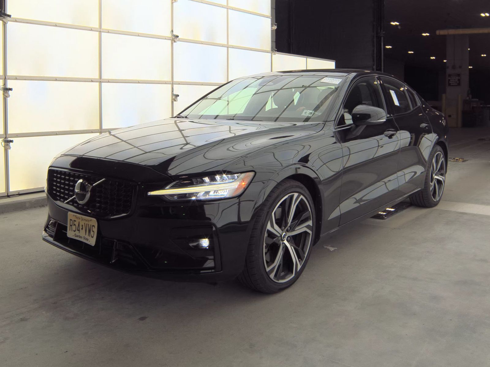 2024 Volvo S60 B5 Core AWD