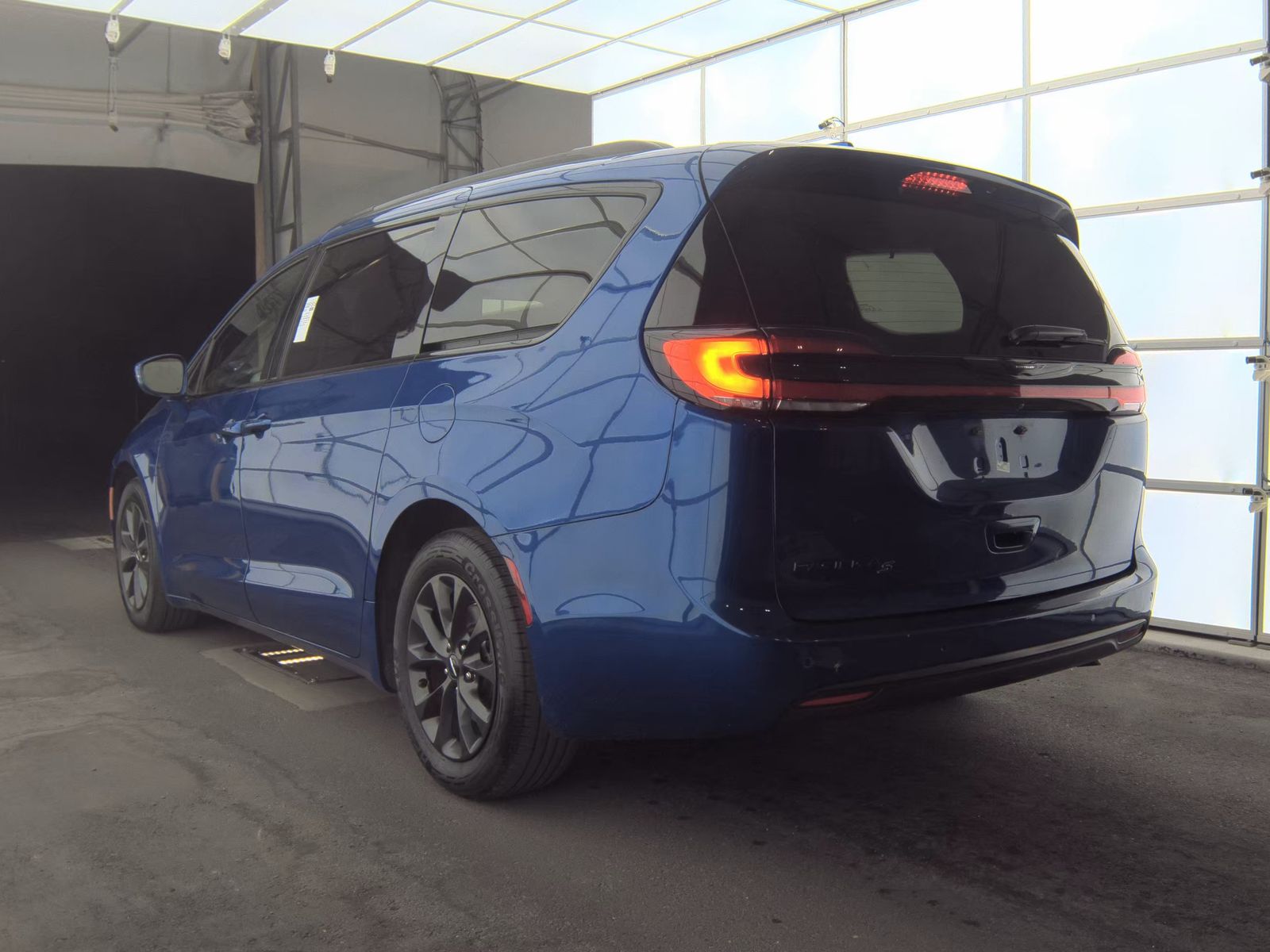 2021 Chrysler Pacifica Touring L FWD