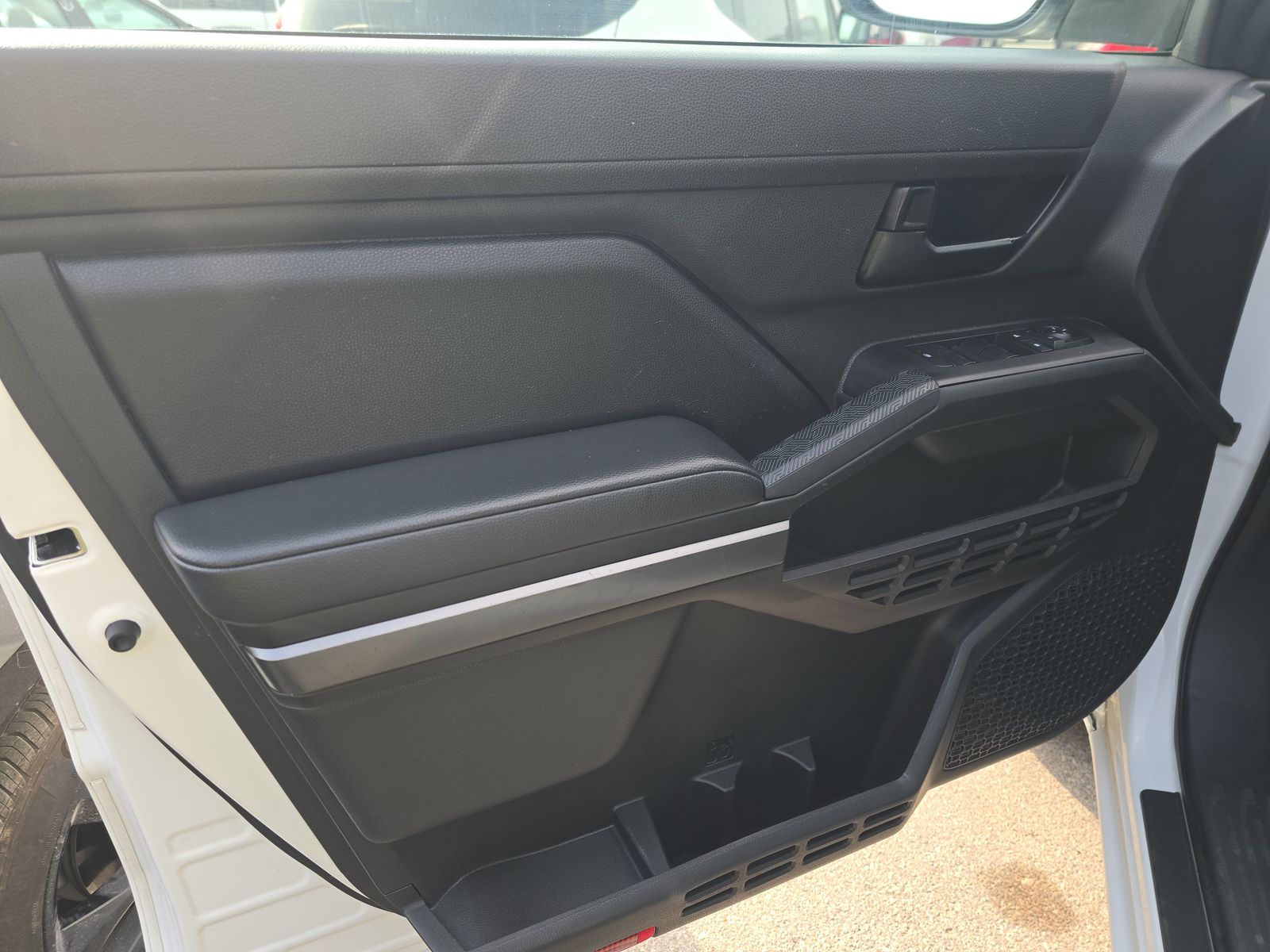 2024 Toyota Tacoma SR5 AWD