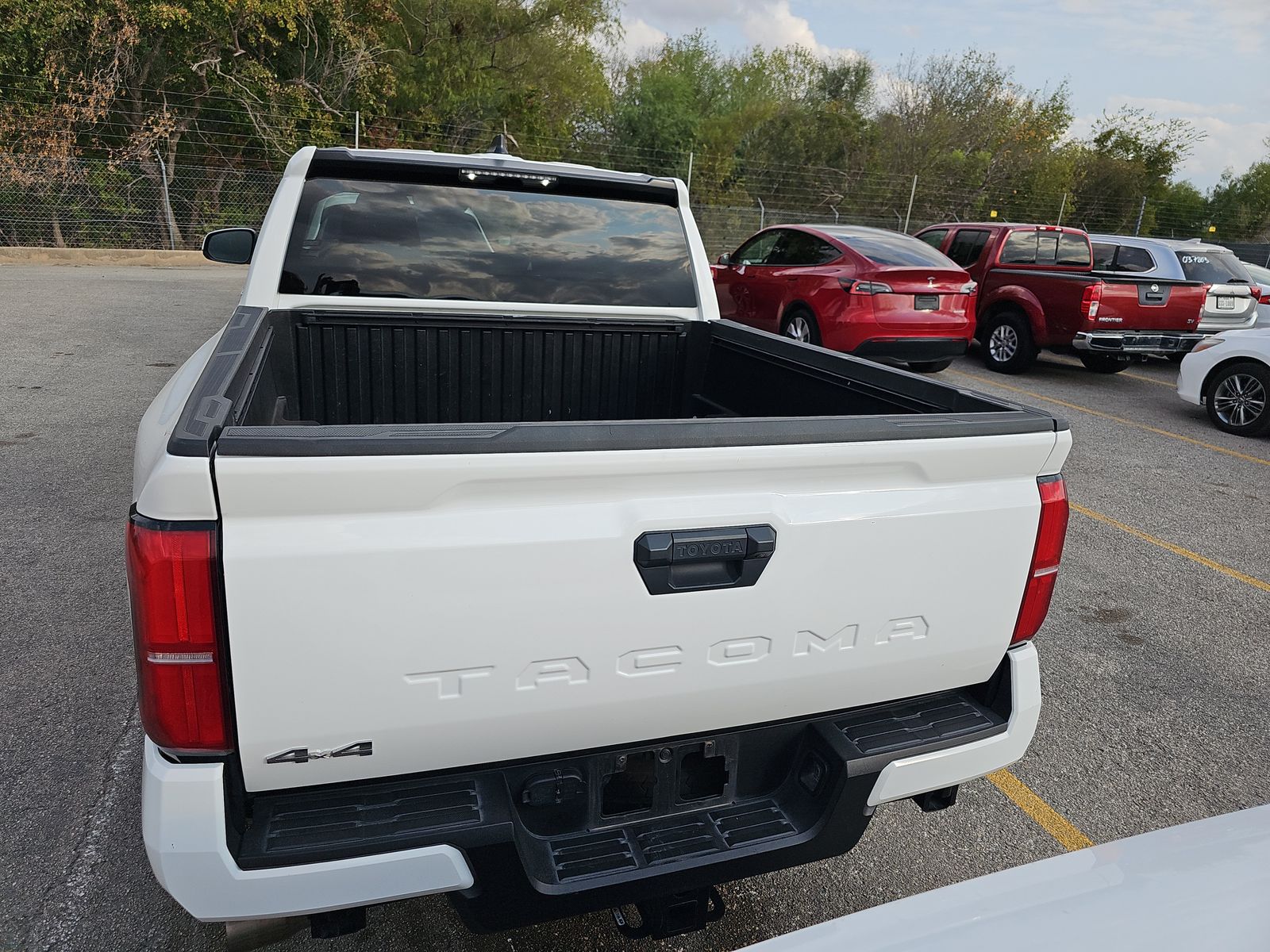 2024 Toyota Tacoma SR5 AWD