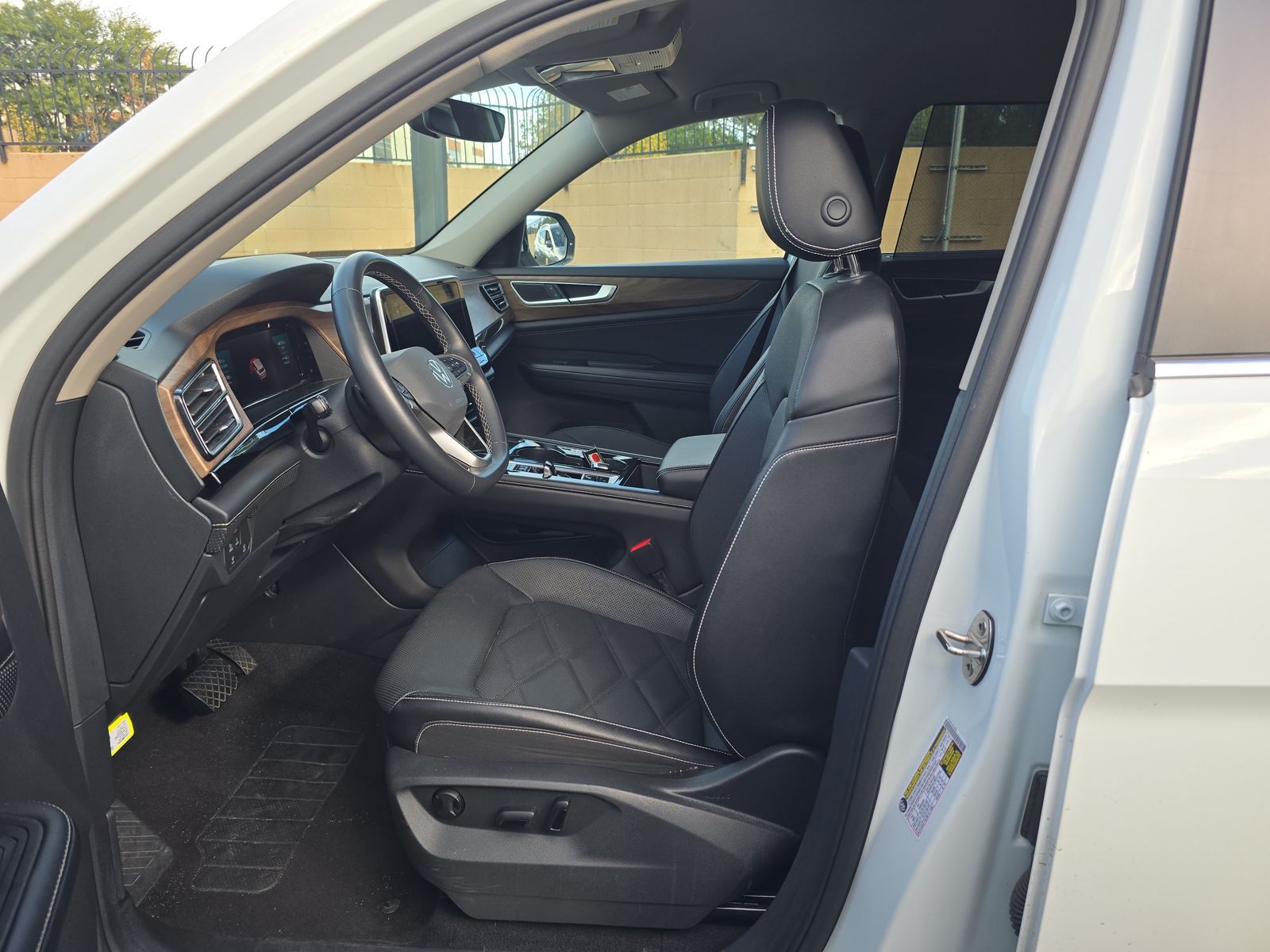 2024 Volkswagen Atlas 2.0T SE AWD