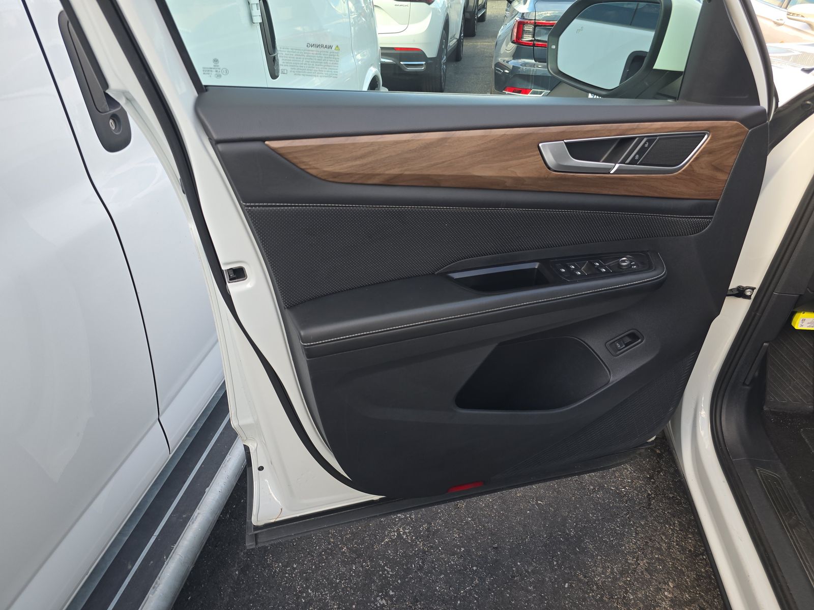 2024 Volkswagen Atlas 2.0T SE AWD