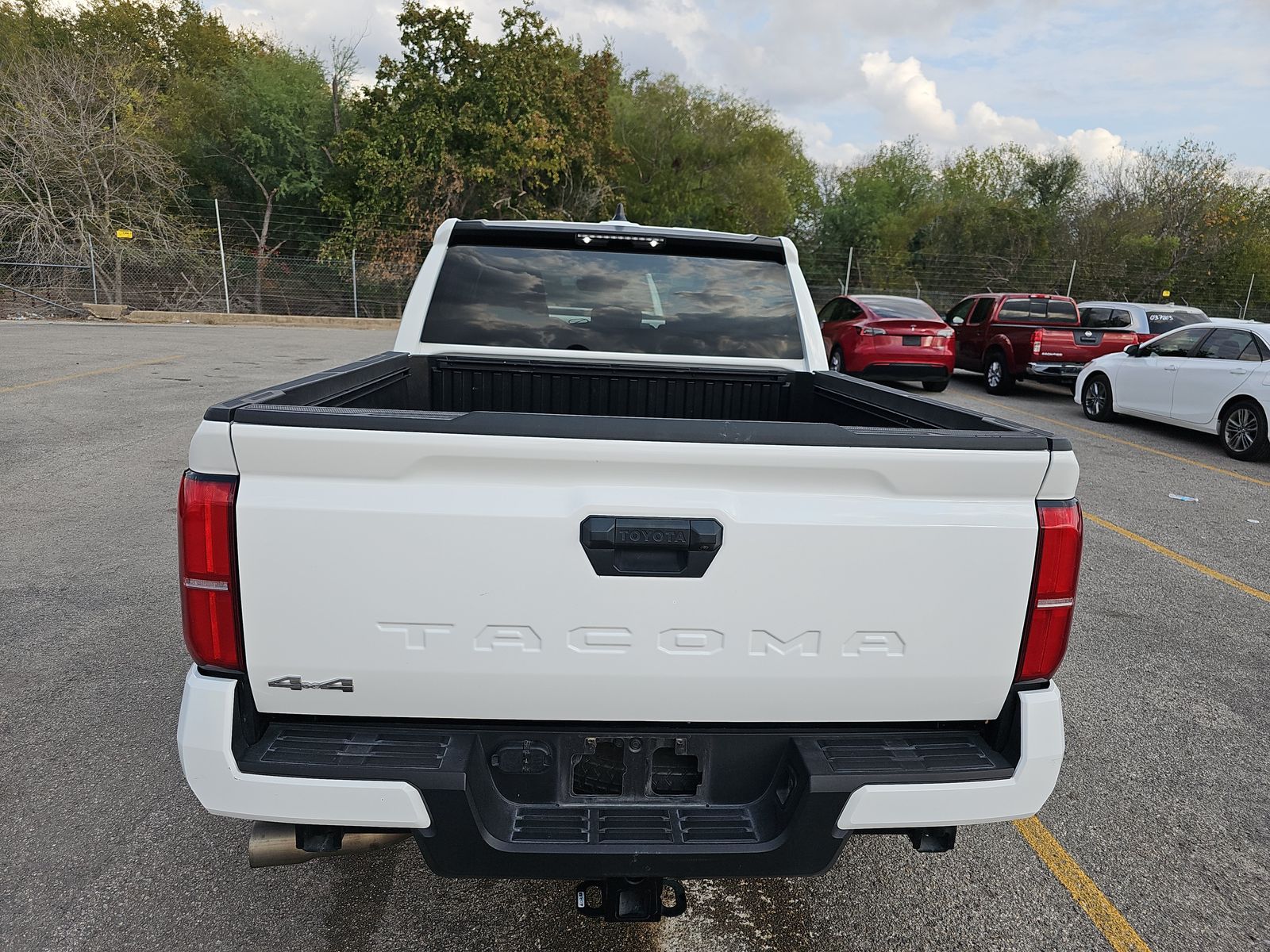 2024 Toyota Tacoma SR5 AWD