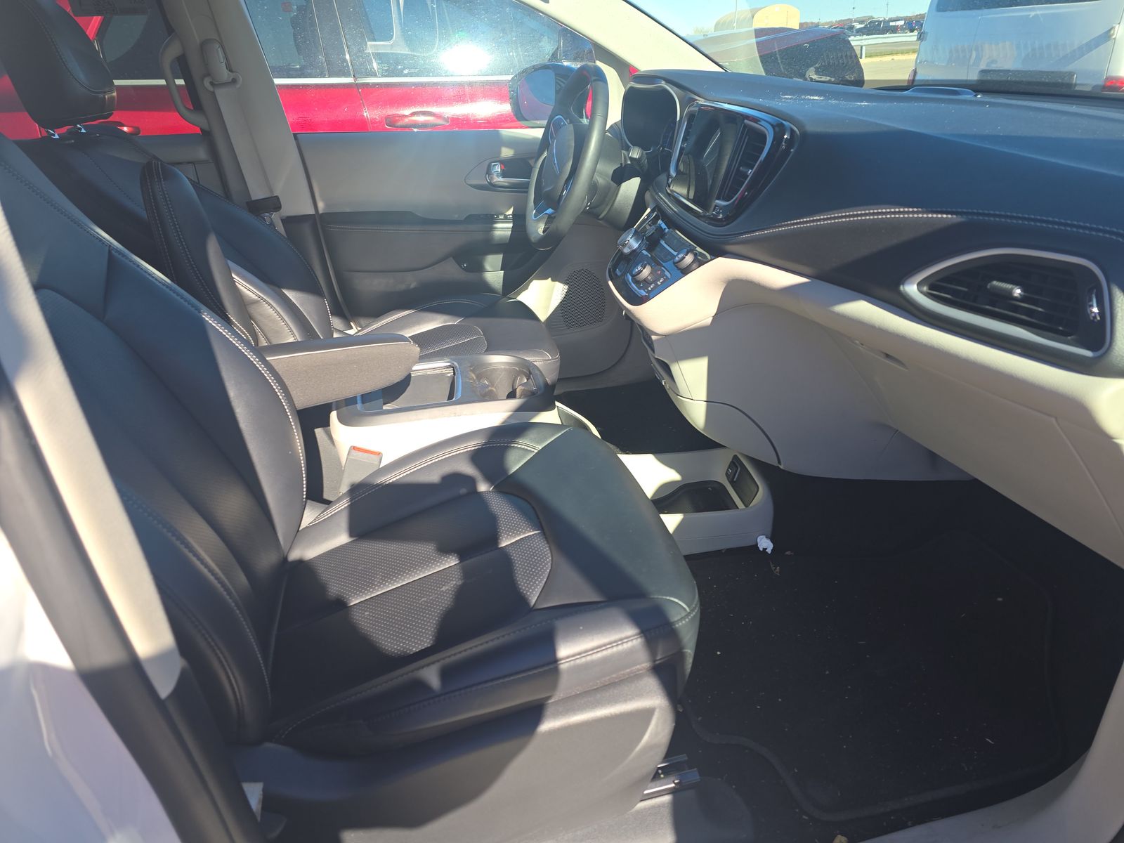 2024 Chrysler Pacifica Hybrid Select FWD