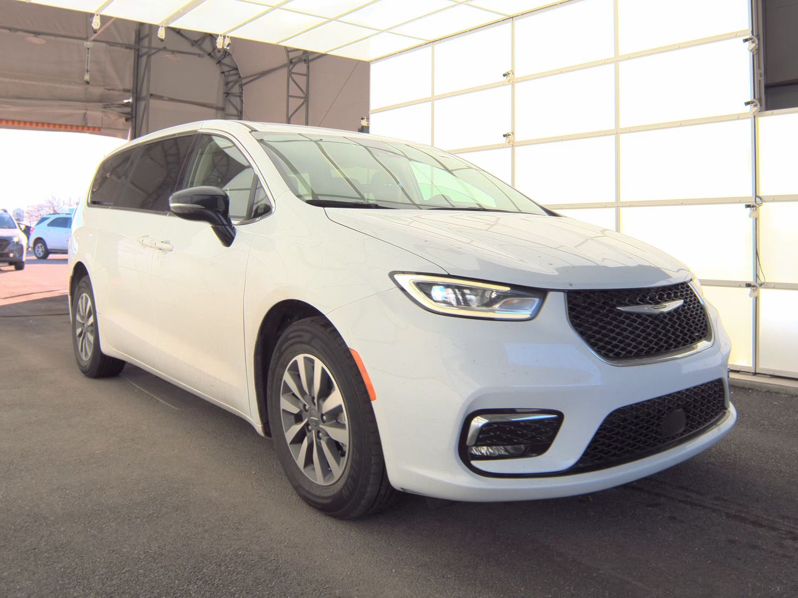 2024 Chrysler Pacifica Hybrid Select FWD