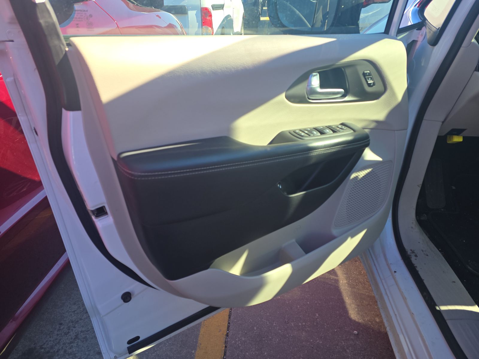 2024 Chrysler Pacifica Hybrid Select FWD