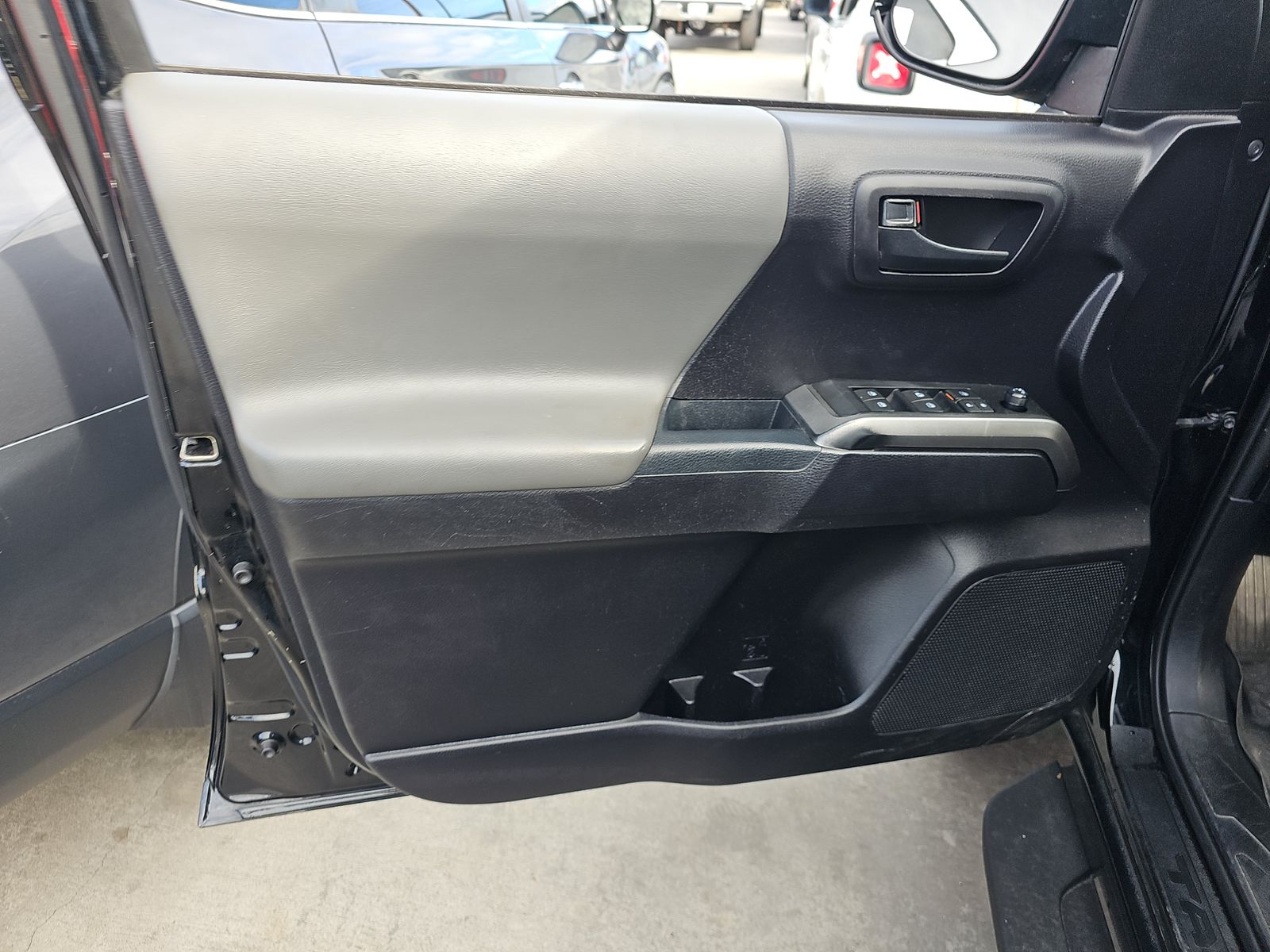 2020 Toyota Tacoma SR5 RWD