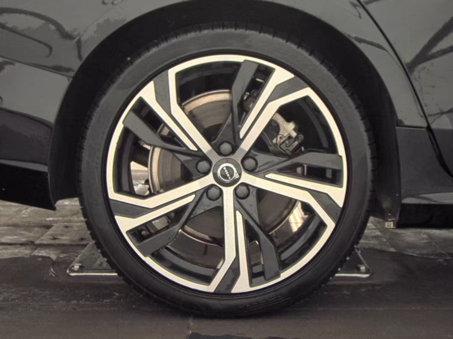 2023 Volvo S60 Recharge T8 Plus AWD