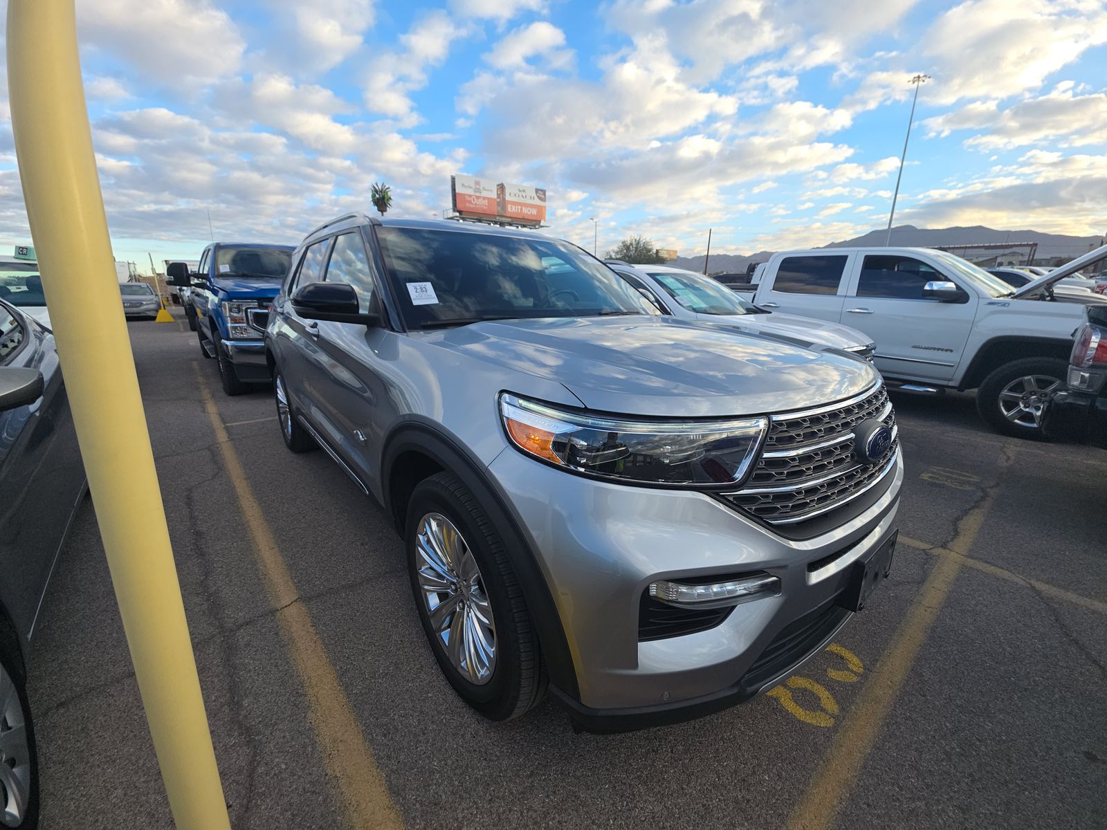2022 Ford Explorer King Ranch AWD