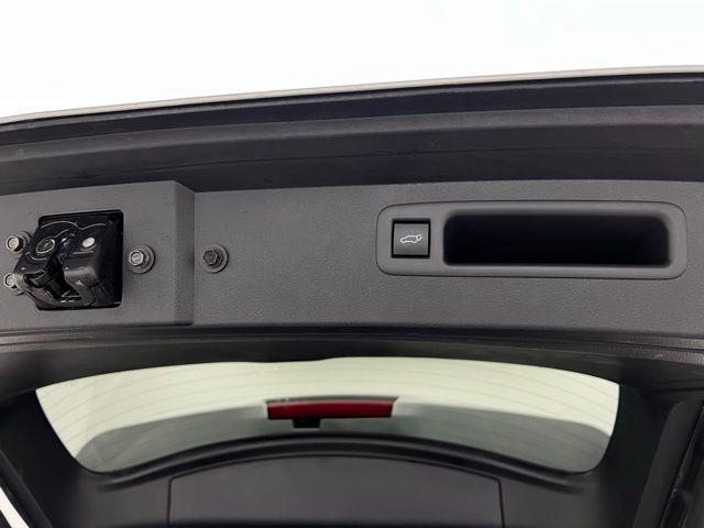 2024 Toyota Highlander LE AWD