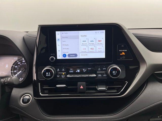 2024 Toyota Highlander LE AWD