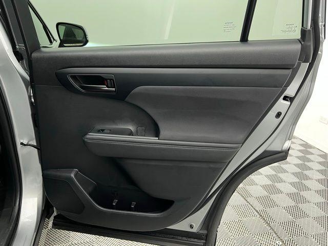 2024 Toyota Highlander LE AWD