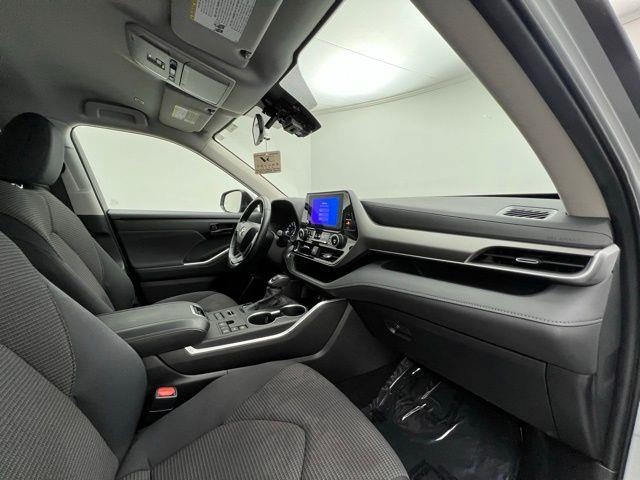 2024 Toyota Highlander LE AWD