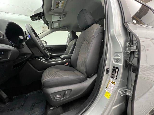 2024 Toyota Highlander LE AWD