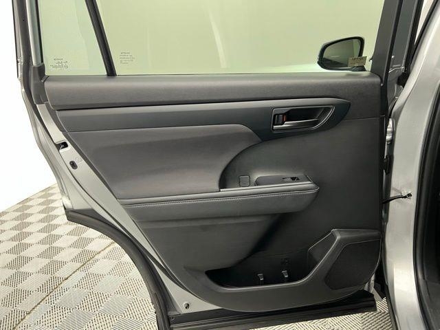 2024 Toyota Highlander LE AWD