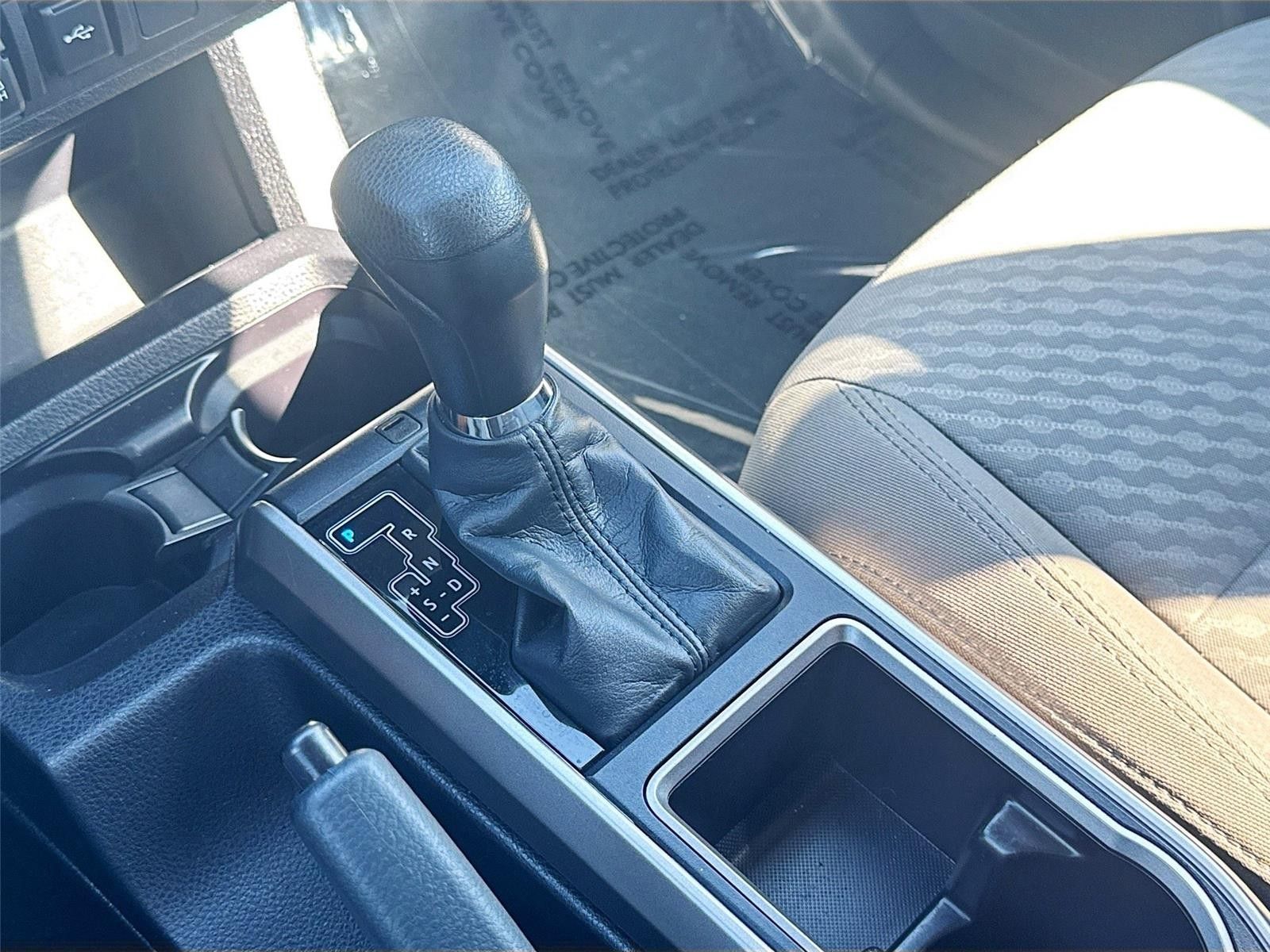 2022 Toyota Tacoma SR5 RWD