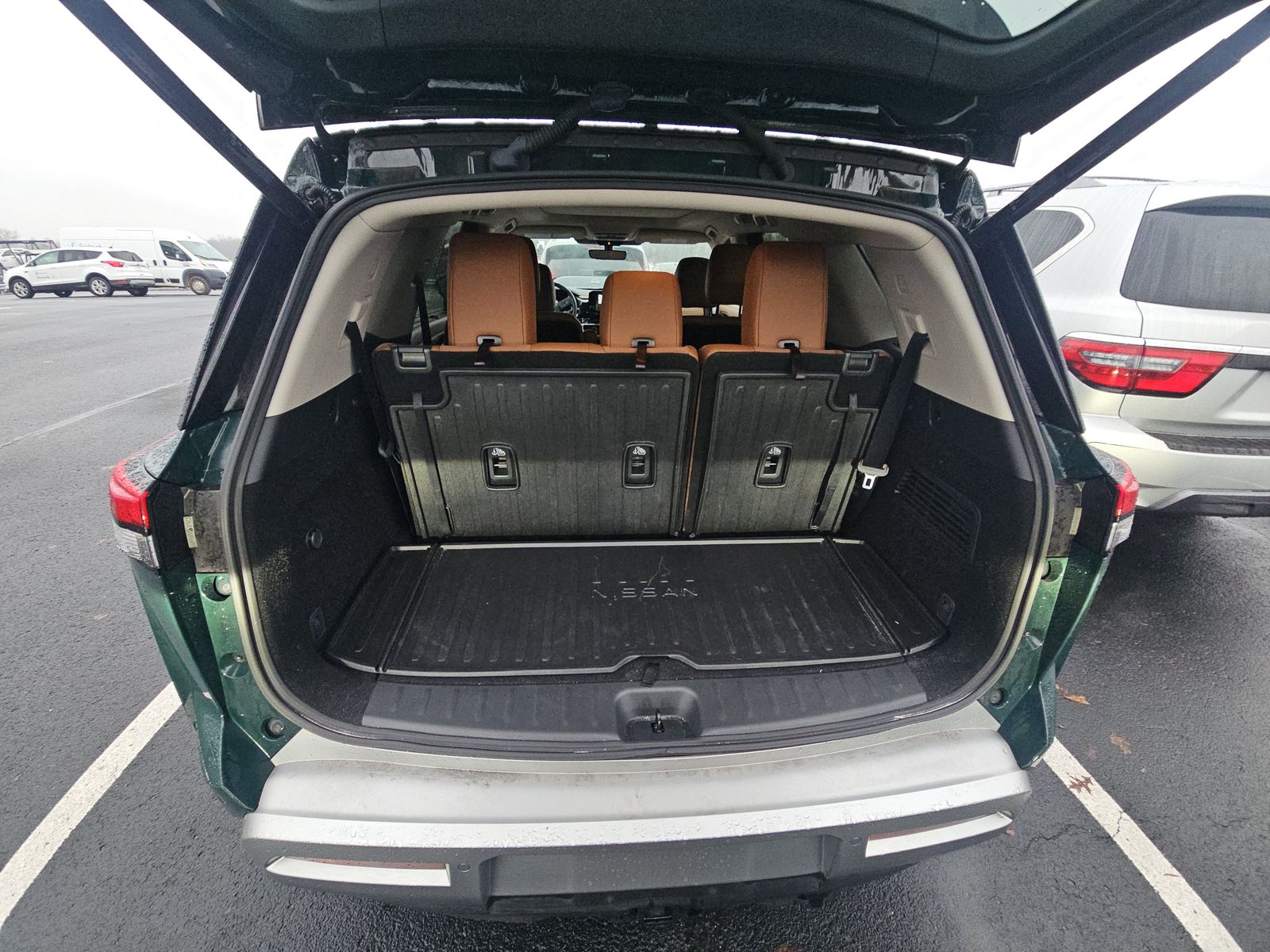 2024 Nissan Pathfinder Platinum FWD