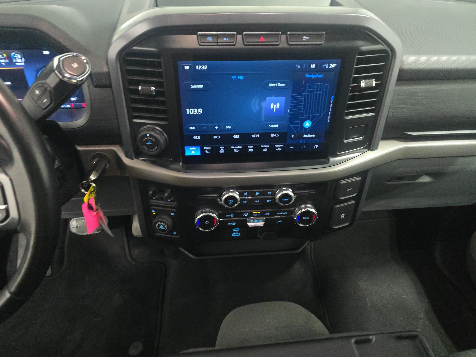 2024 Ford F-150 XLT AWD