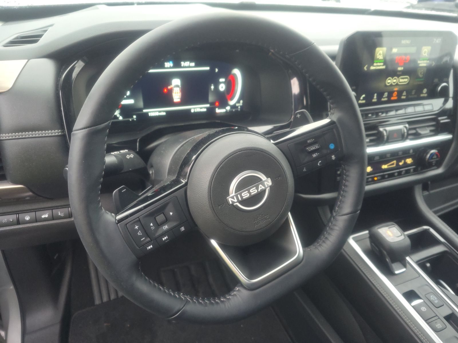 2024 Nissan Pathfinder Platinum FWD