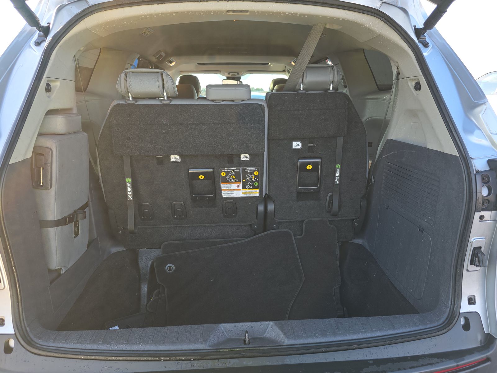 2023 Toyota Sienna XLE FWD