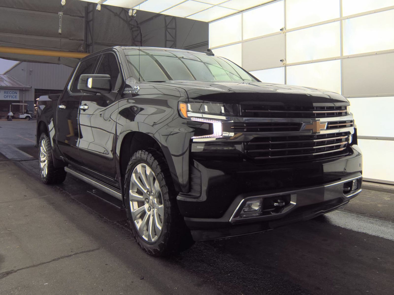 2022 Chevrolet Silverado 1500 High Country AWD