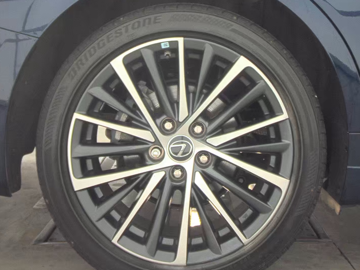 2022 Lexus ES ES 300h FWD