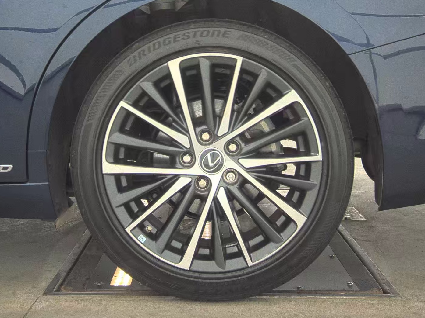 2022 Lexus ES ES 300h FWD