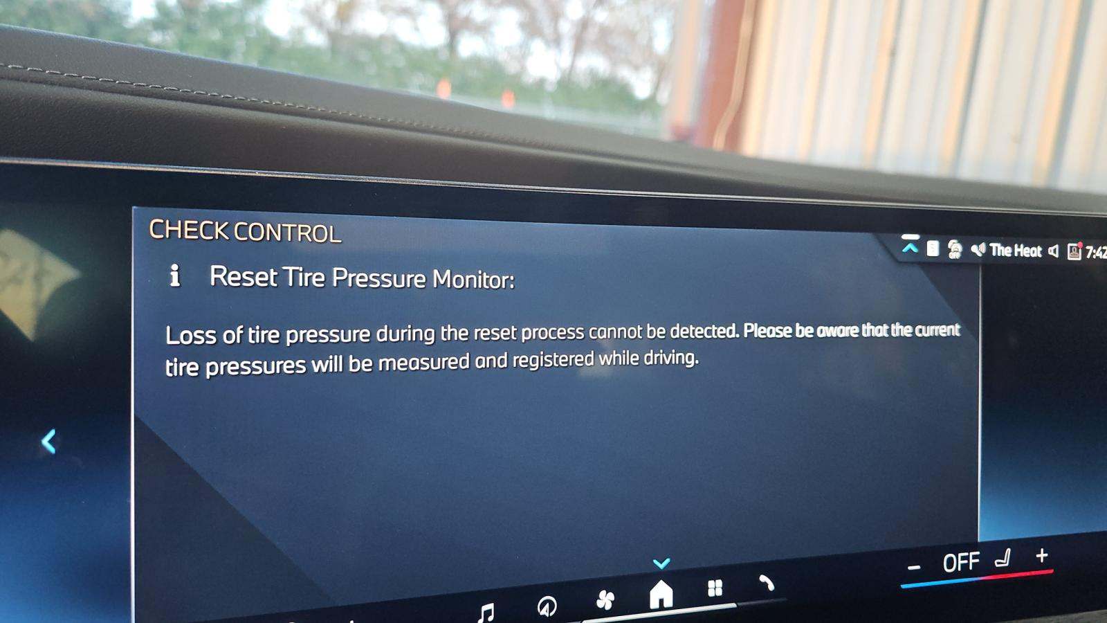 2025 BMW 7 Series 740i RWD