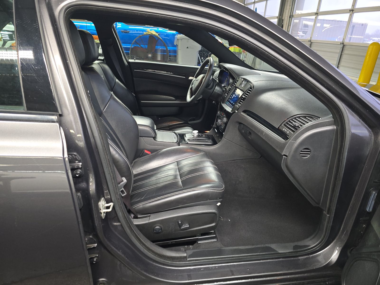 2023 Chrysler 300 300S RWD