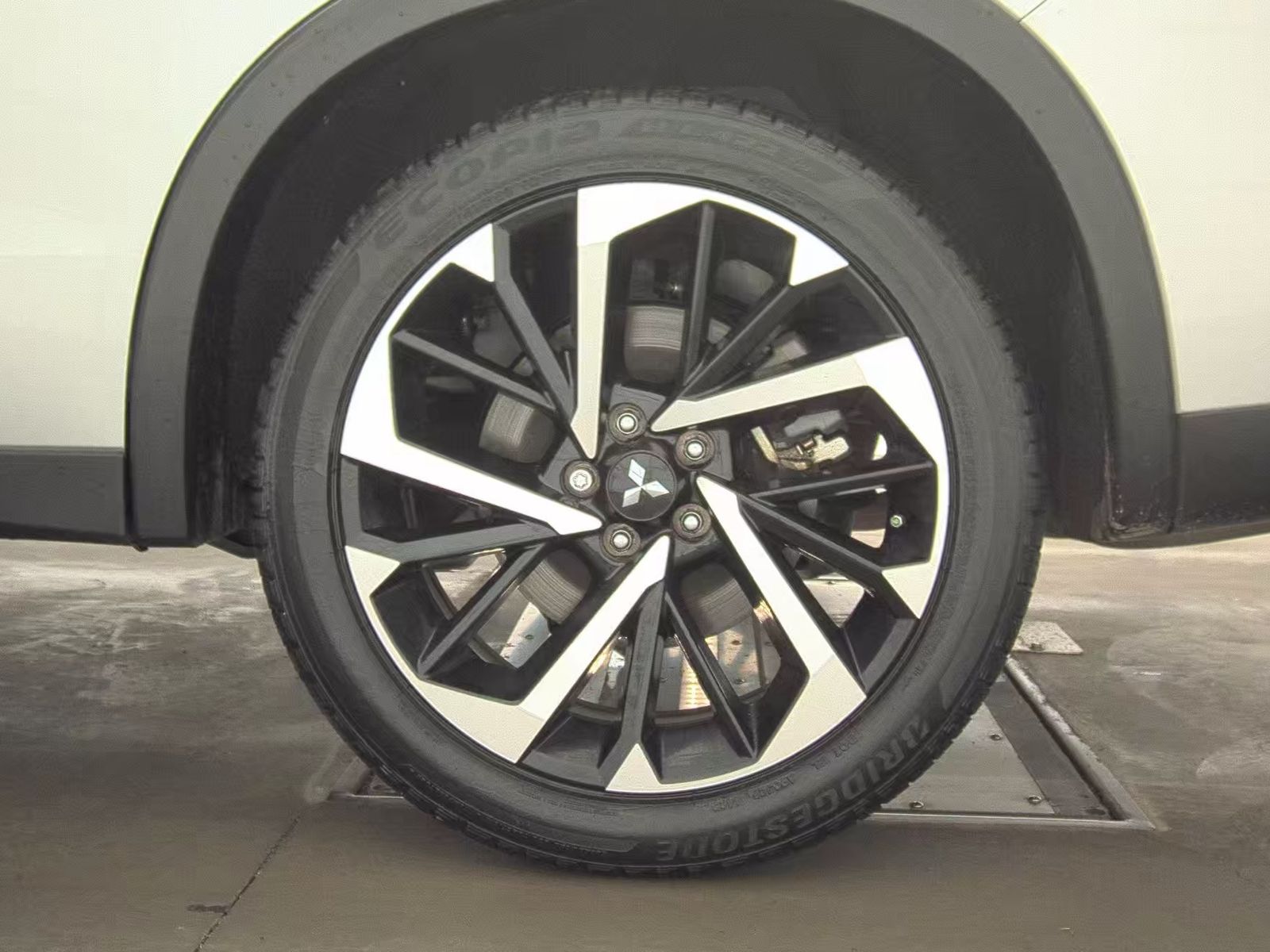 2024 Mitsubishi Outlander SE AWD