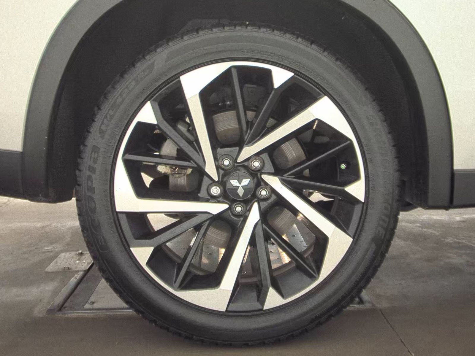 2024 Mitsubishi Outlander SE AWD