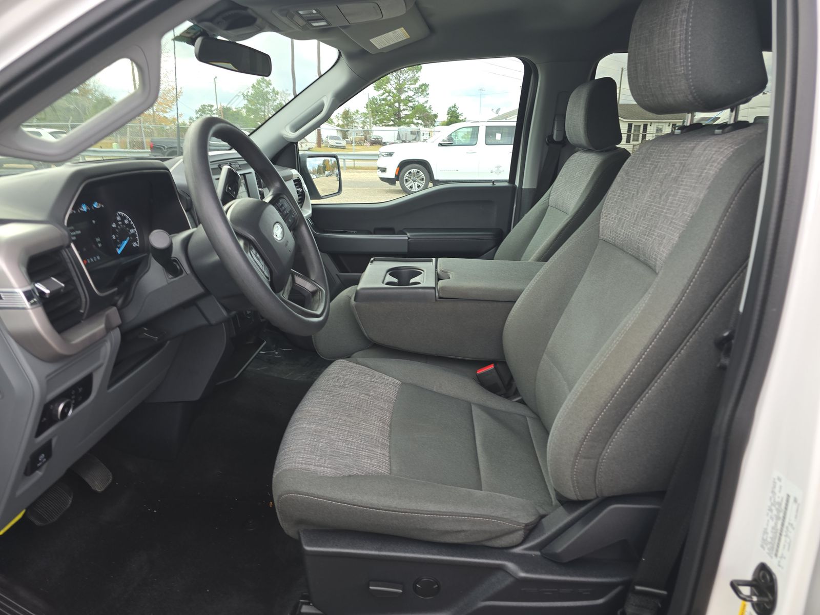 2023 Ford F-150 XLT RWD