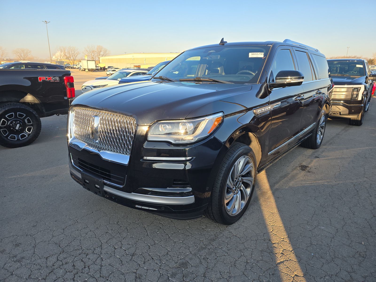2023 Lincoln Navigator L Reserve AWD