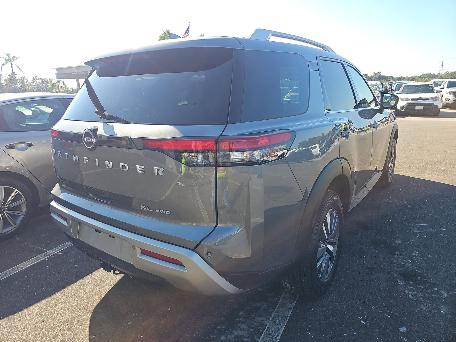 2024 Nissan Pathfinder SL AWD