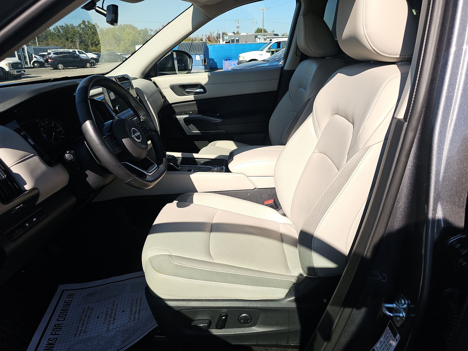 2024 Nissan Pathfinder SL AWD