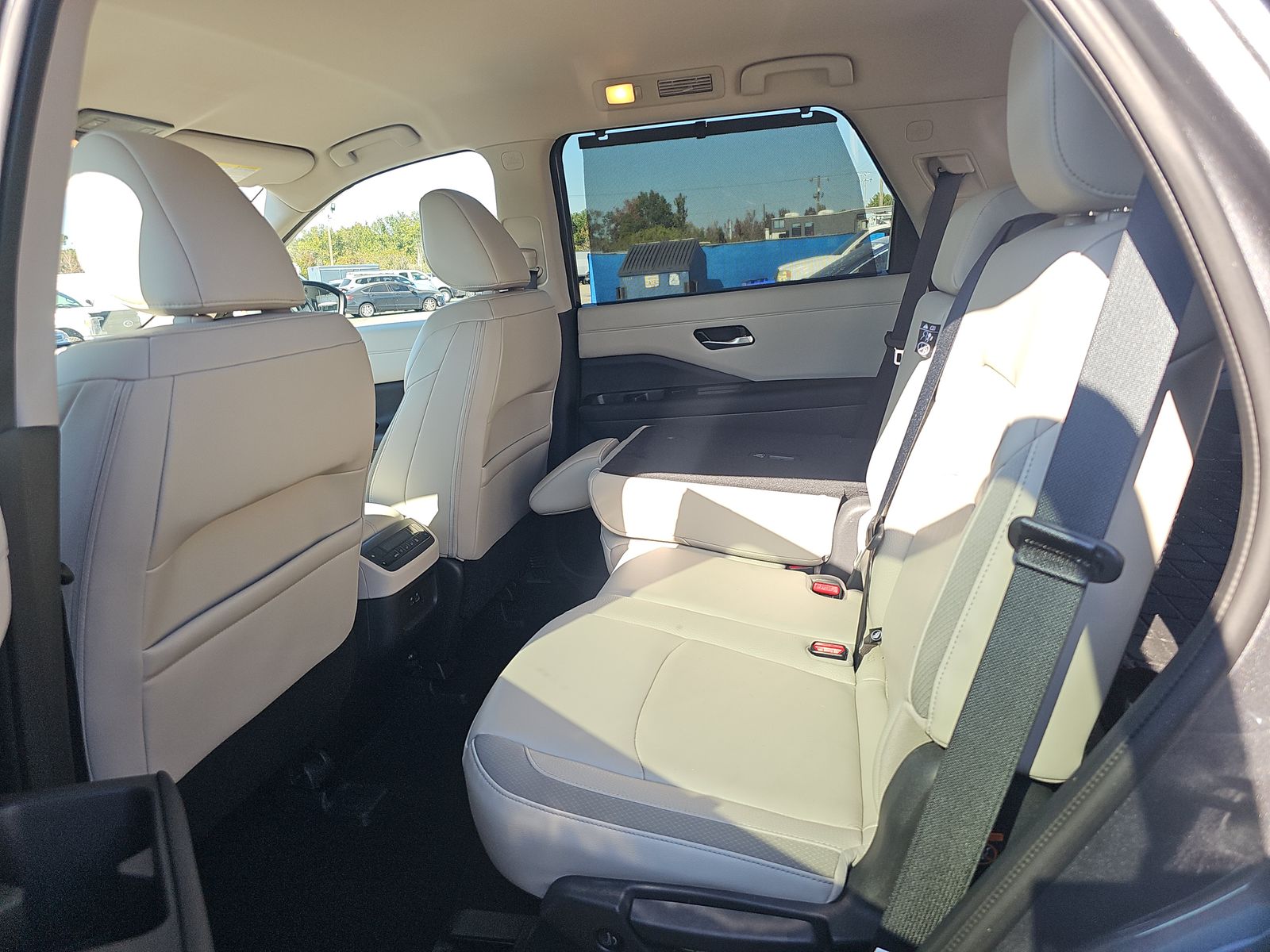 2024 Nissan Pathfinder SL AWD