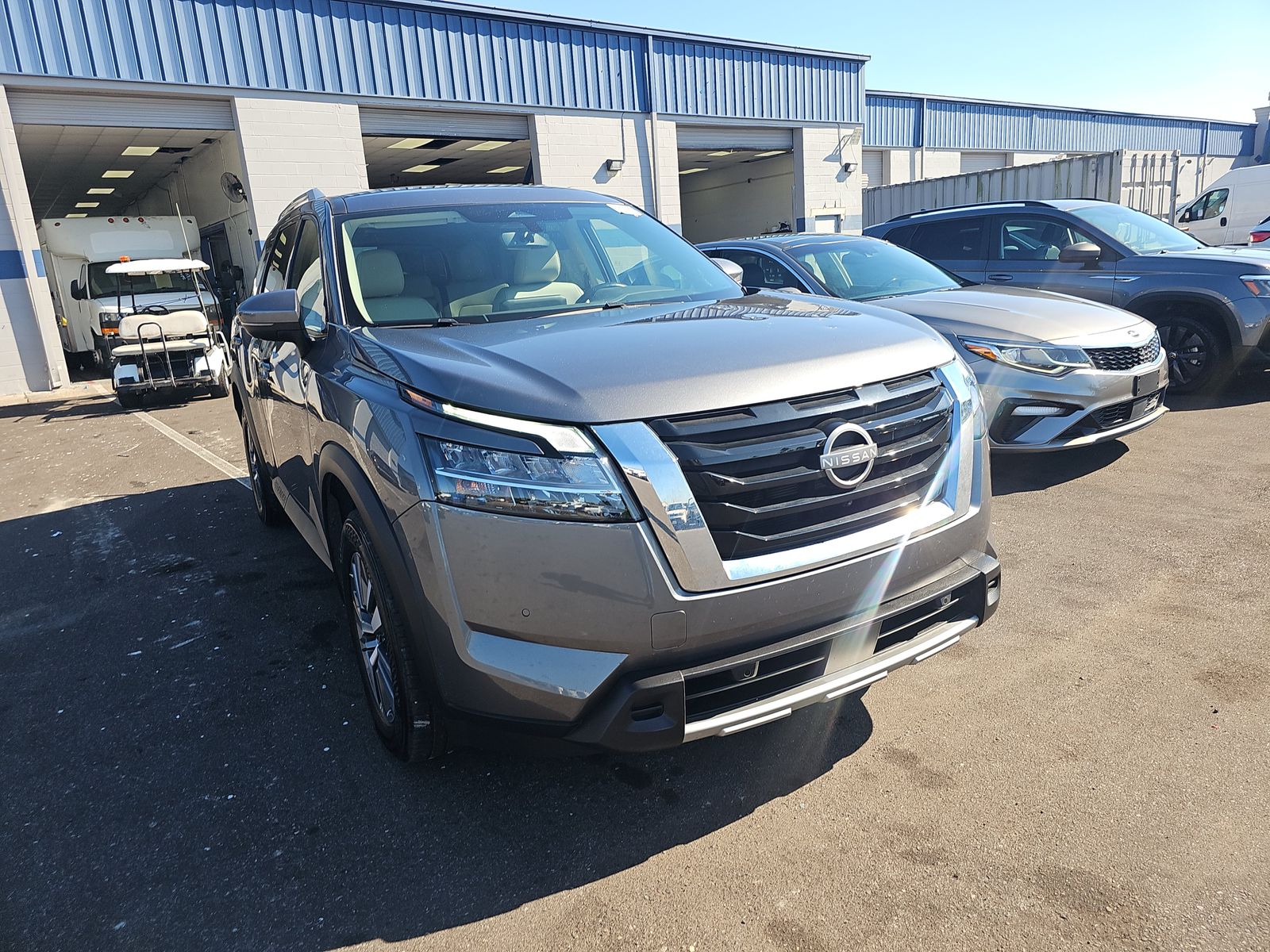 2024 Nissan Pathfinder SL AWD